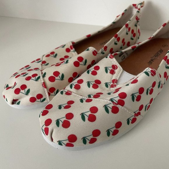 Ardene Shoes - ARDENE White & Red Cherry Print Canvas Sneakers / Espadrilles / Flats - Size 8